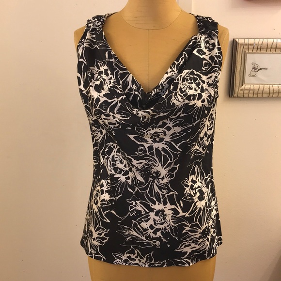 St. John Collection Tops - 💥St. John Collection 💥 100% silk camisole top
